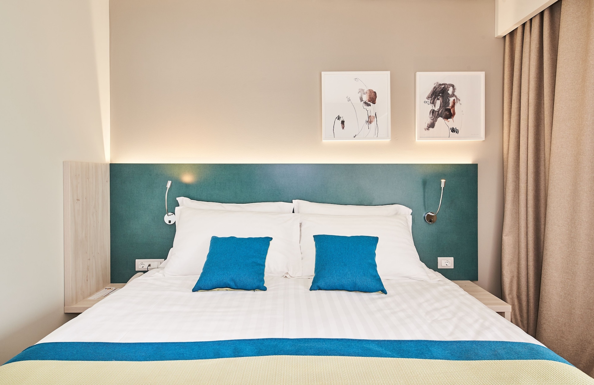 Classic, Double Bed, Sea Side, Balcony، Hotel Sipar Plava Laguna 4/5