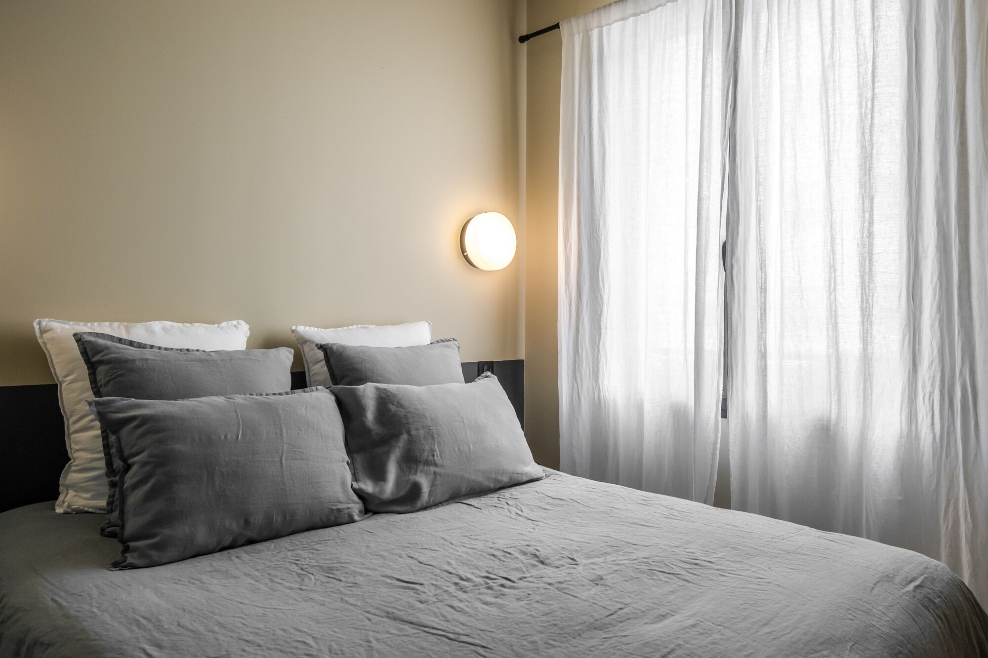 STANDARD, SINGLE, QUEEN BED