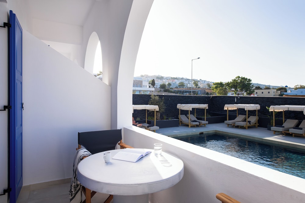 The Noverian Bios Santorini Boutique Hotel 54/78