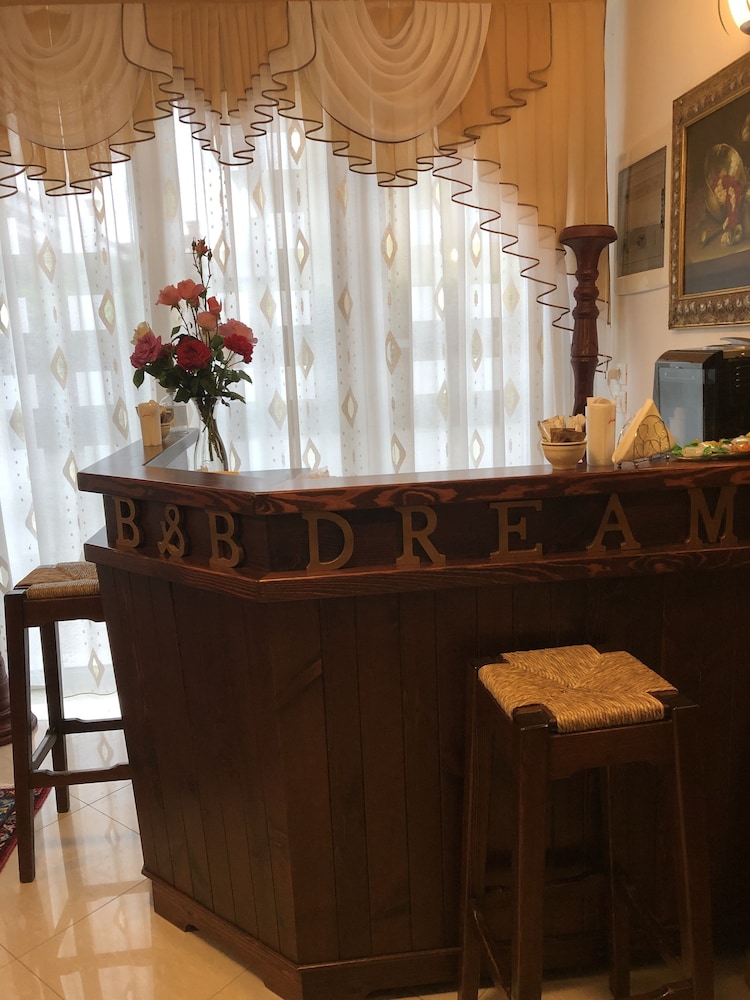 Bed And Breakfast Dream 7/50