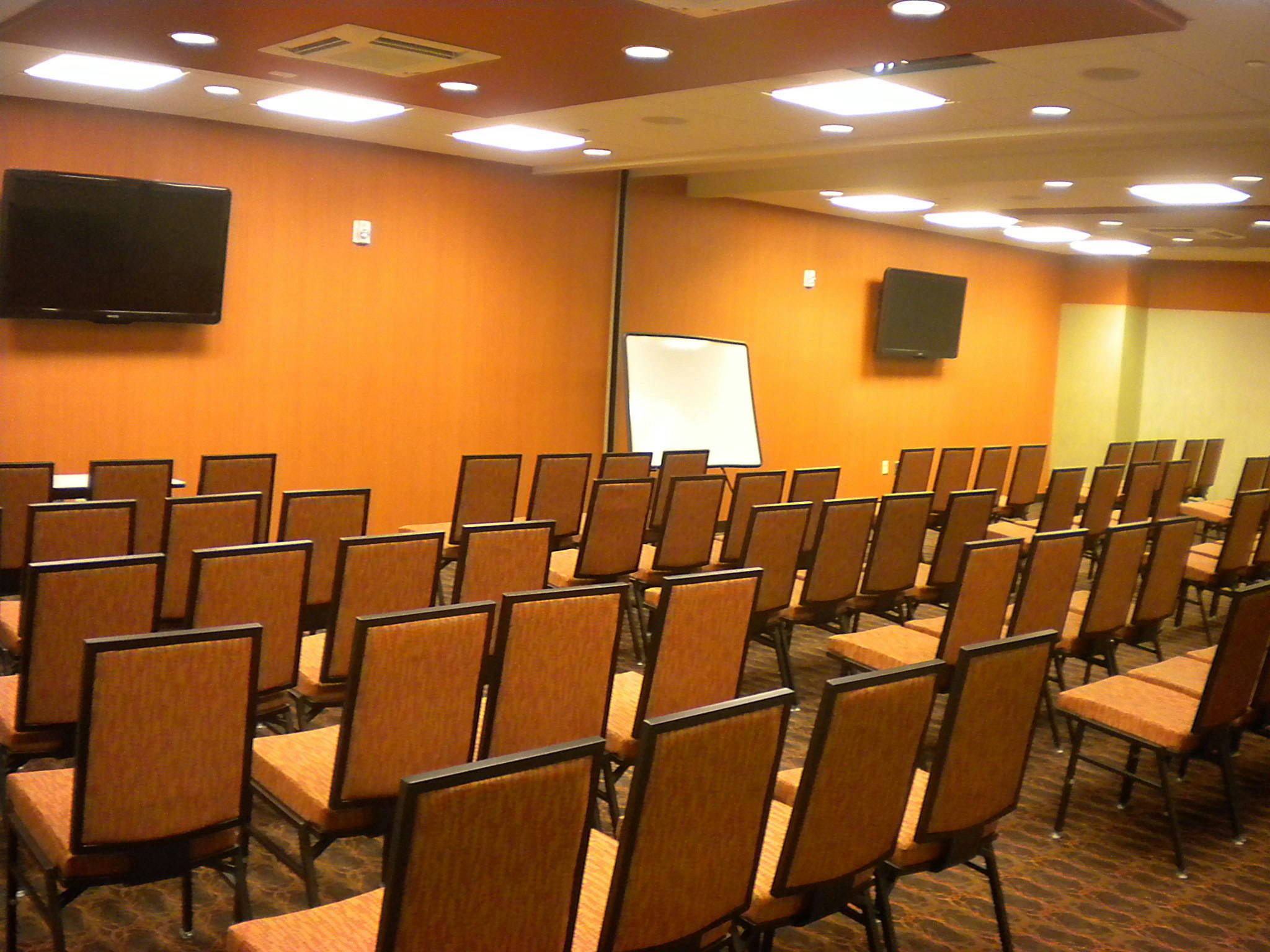 Hampton Inn And Suites Cincinnati Uptown University Area Oh 57/72