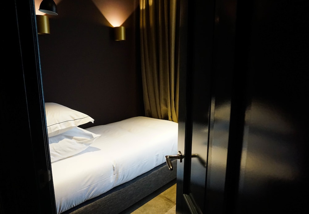 De Jonker Urban Studios & Suites 18/60