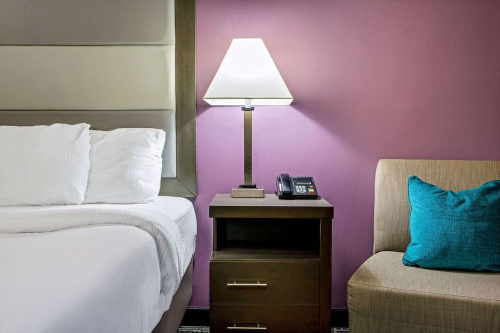 La Quinta Inn by Wyndham Radford 18/44