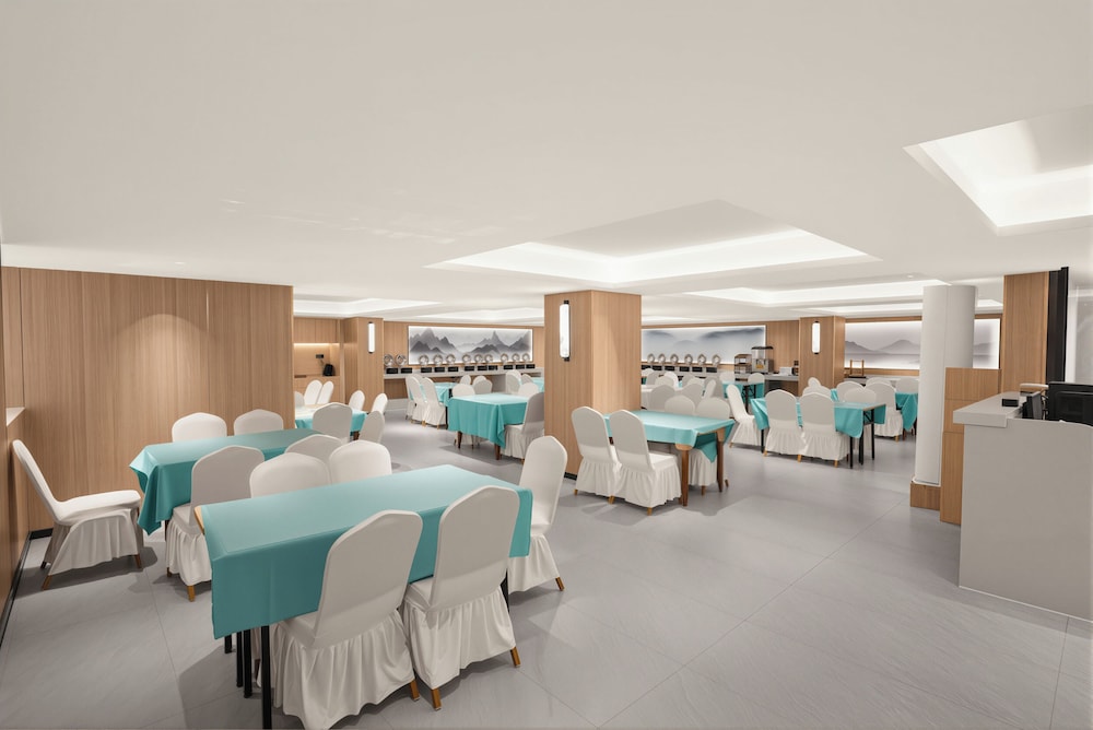 Junshan Hotel 47/75