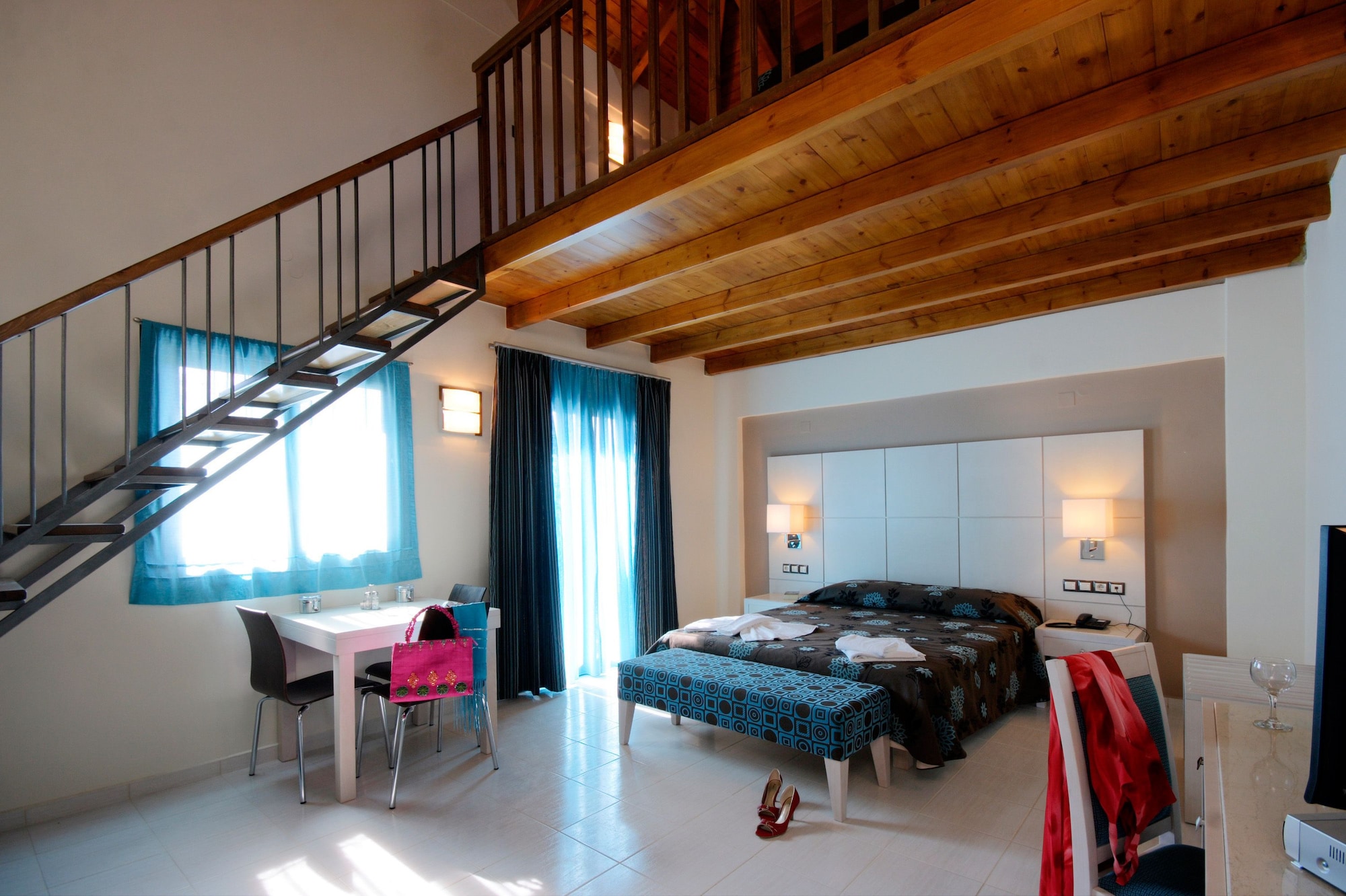 MAISONETTE, SEA VIEW