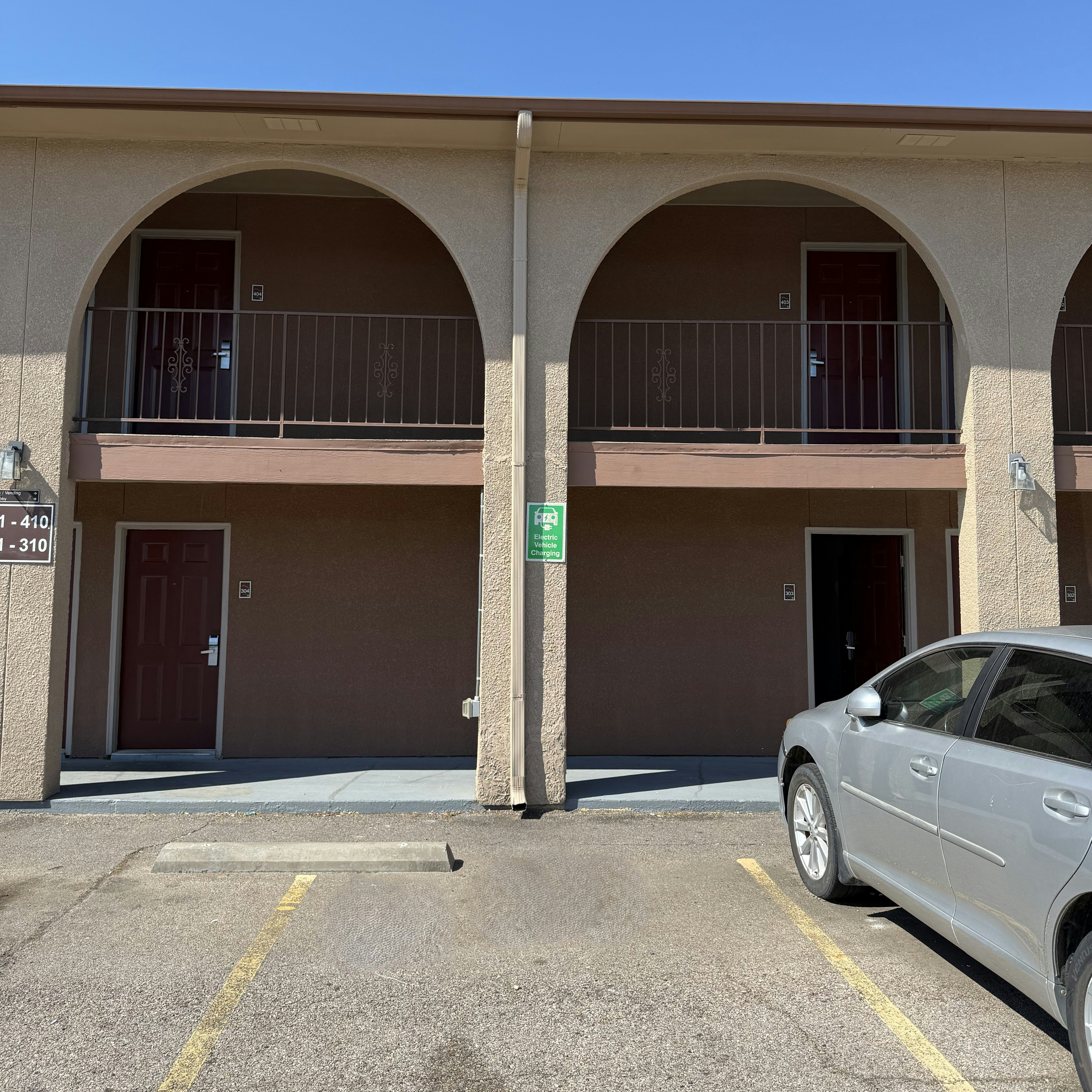 Red Roof Inn & Suites Sulphur Springs 20/26