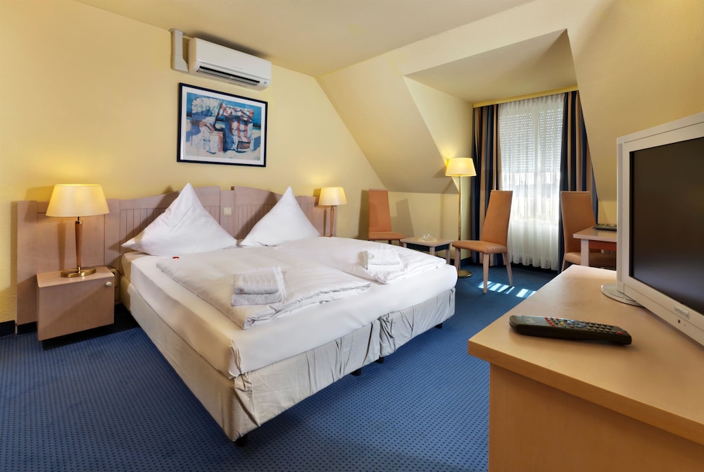 Tryp by Wyndham Luebeck Aquamarin 16/46