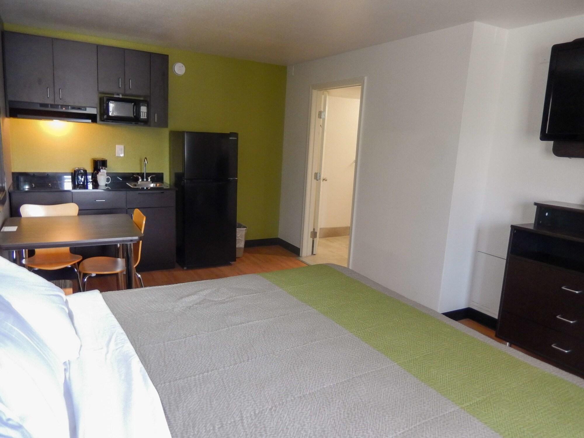 Studio 6 Houston TX Intercontinental Airport South 11/23