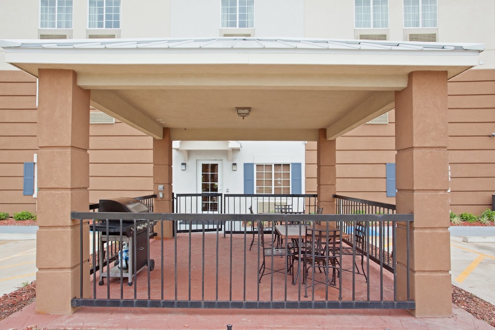 Candlewood Suites La Porte 1/40