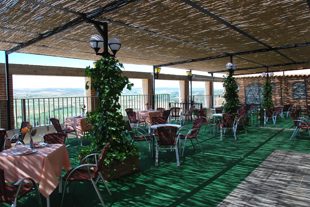 Juan Ii Hotel 42/50