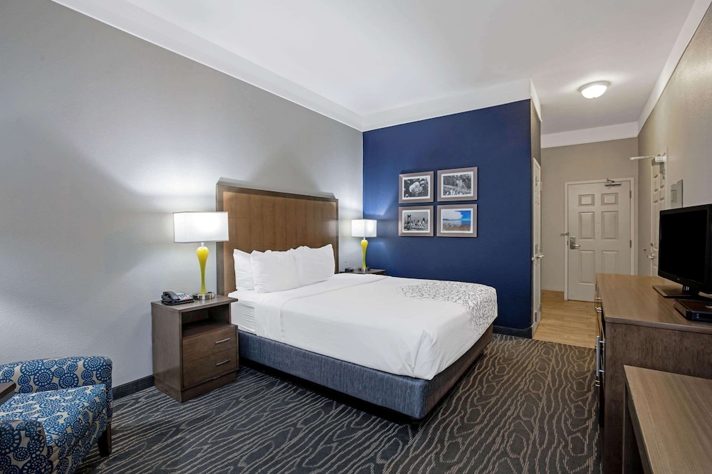 La Quinta Inn Suites Manteca Ripon 15/39