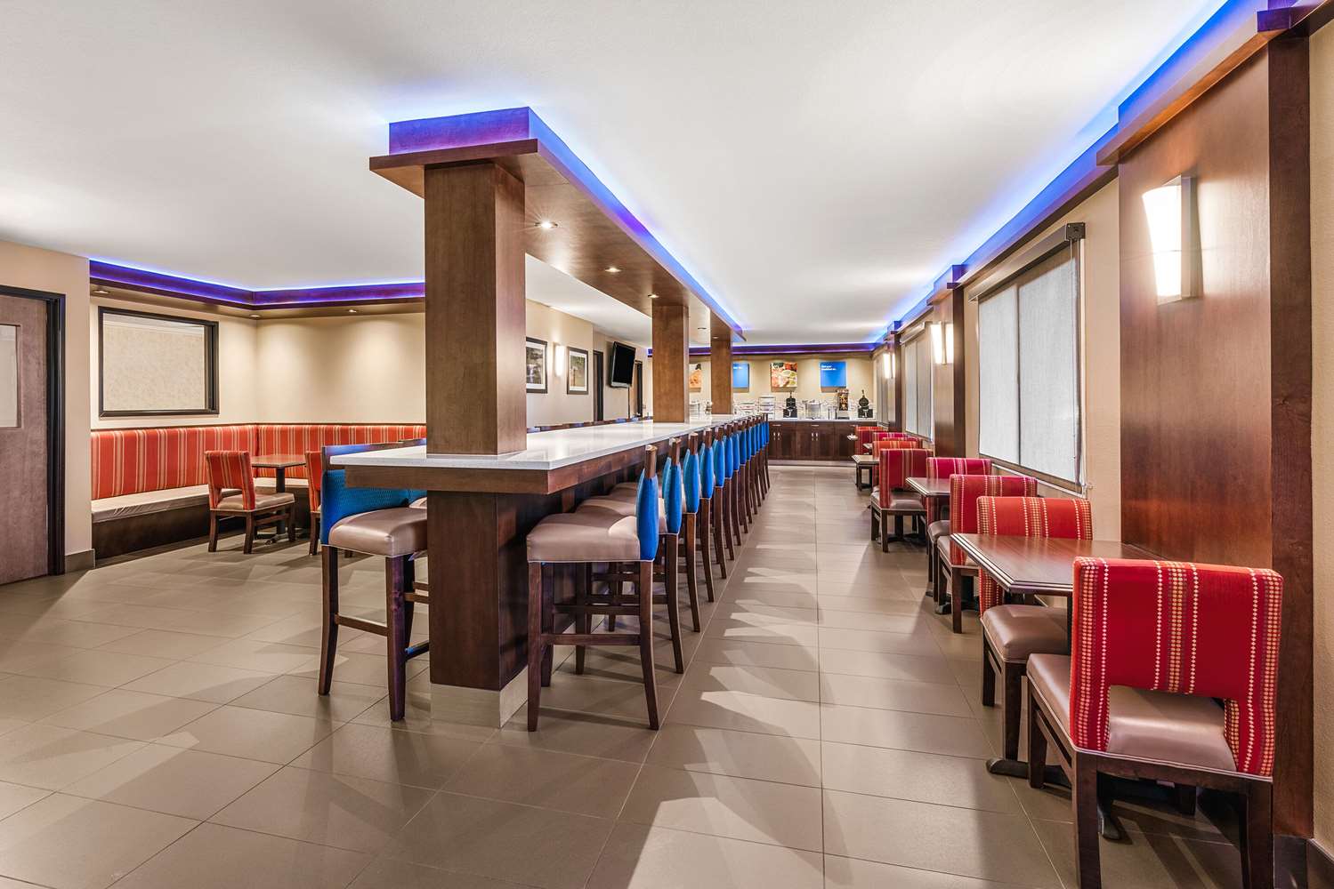 Comfort Inn & Suites Vancouver Downtown City Center 40/48