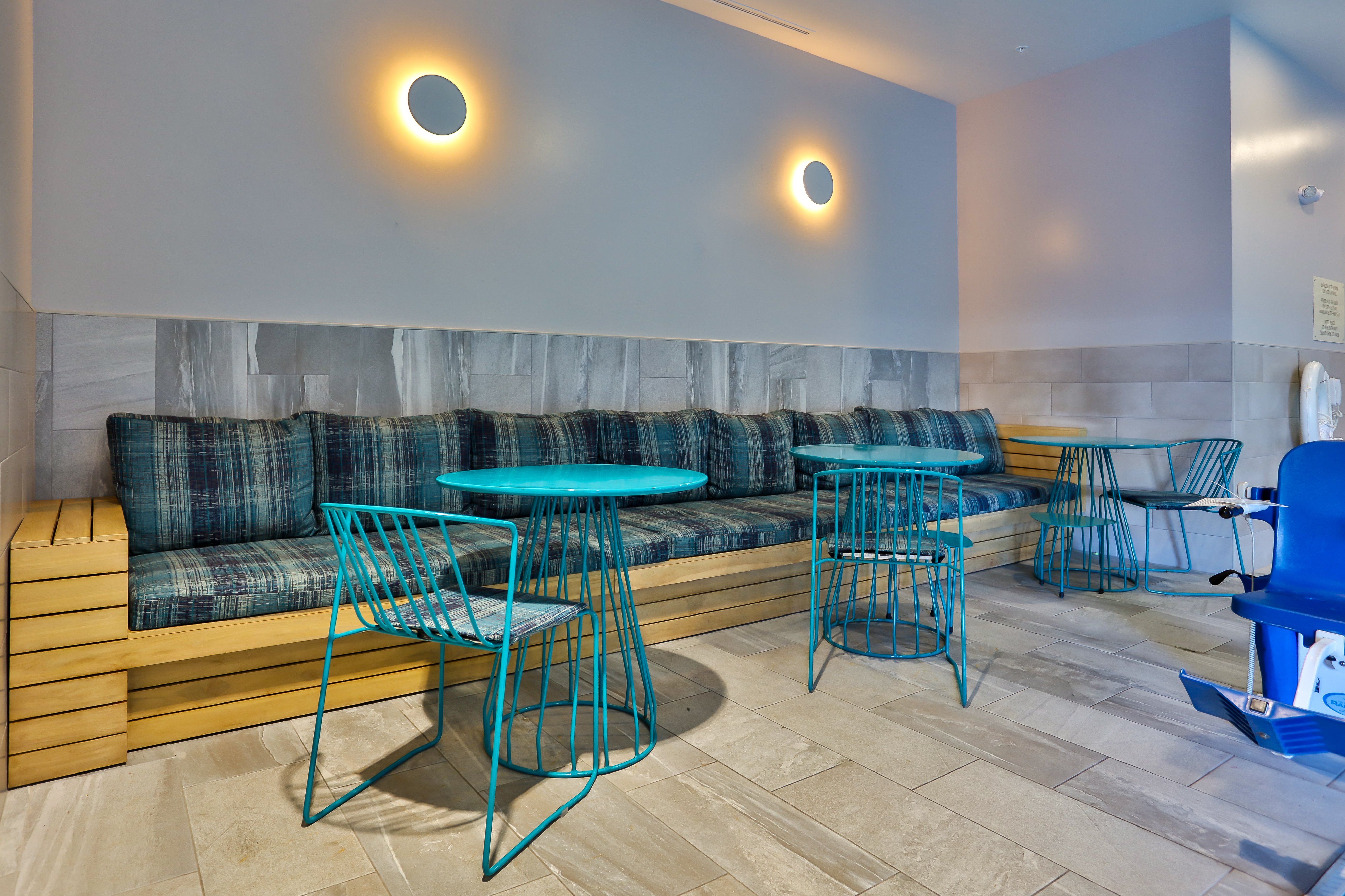 Indigo Silverthorne 35/79