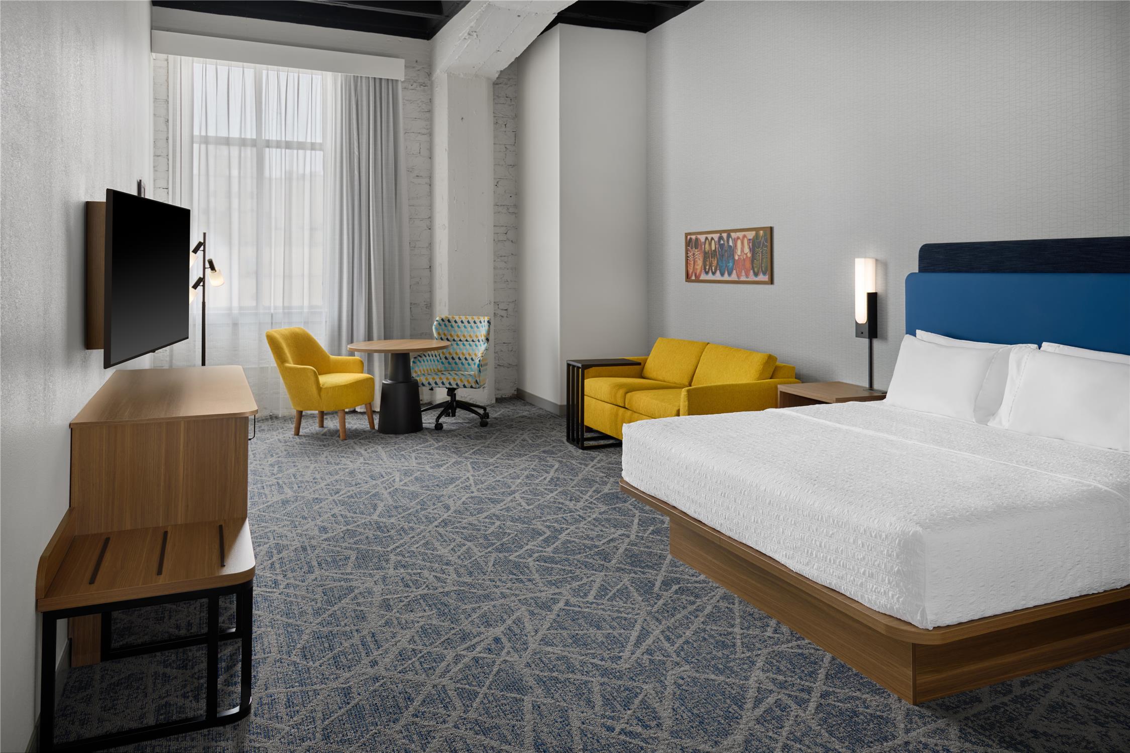 Suite, King Bed, Sofa