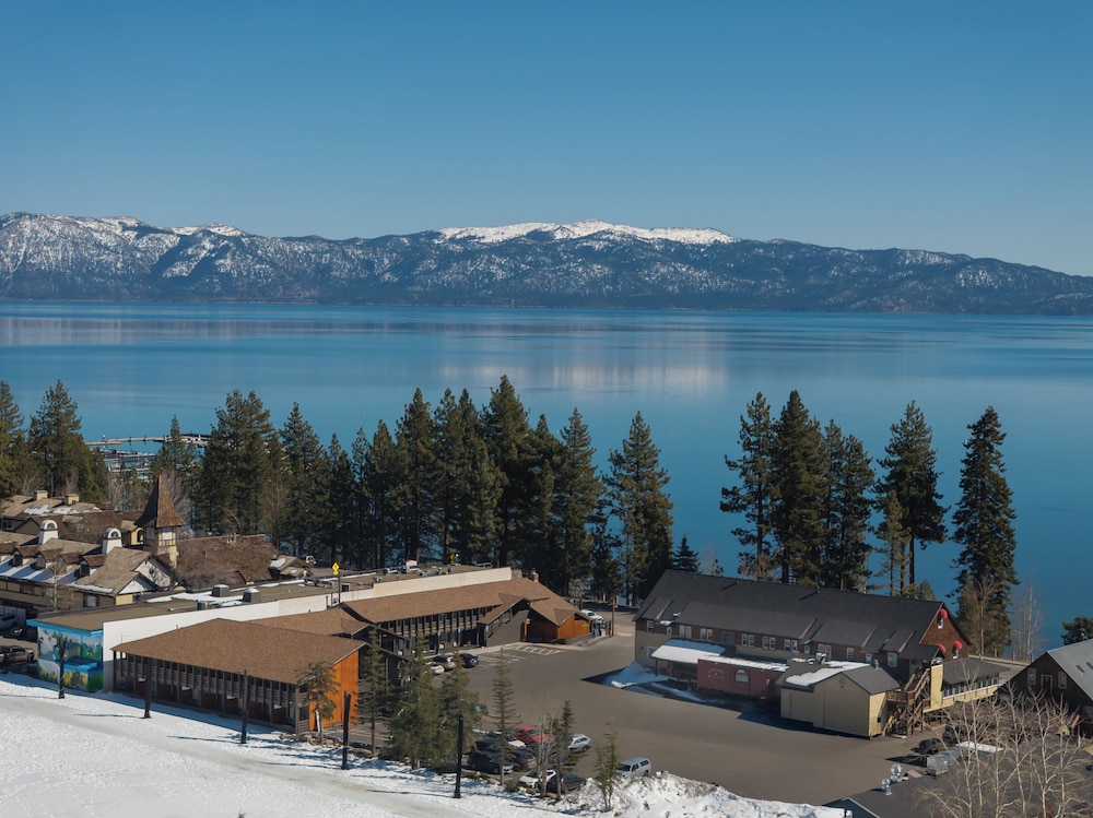 evo Hotel Tahoe City 44/50
