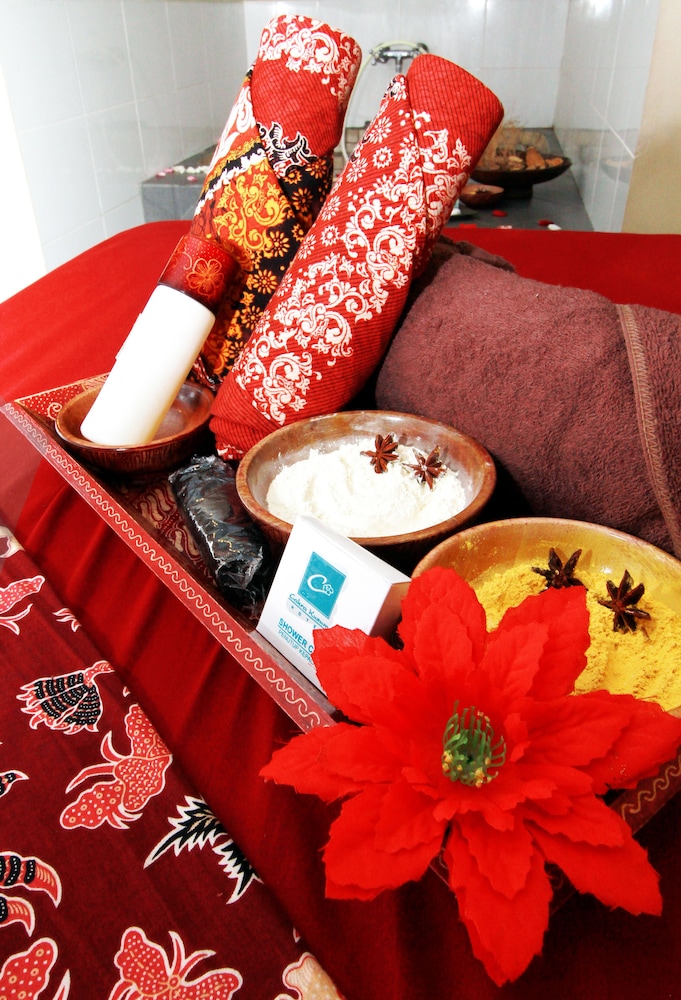 Cakra Kusuma Hotel 33/49