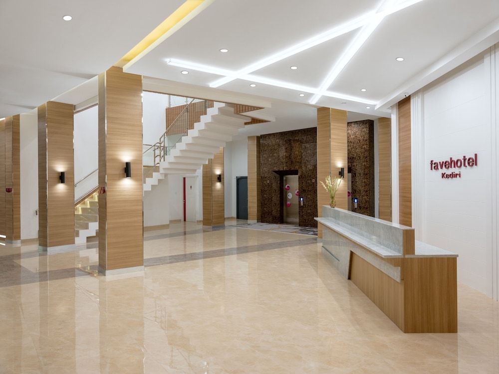 Lobby at favehotel Kediri, Ngasem