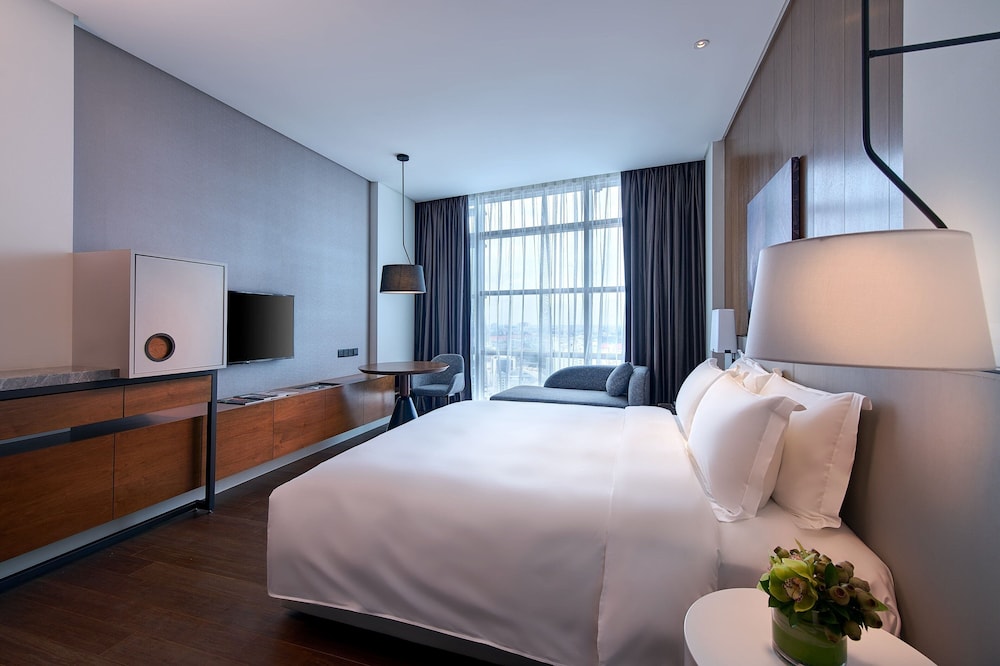 Deluxe, Twin Beds