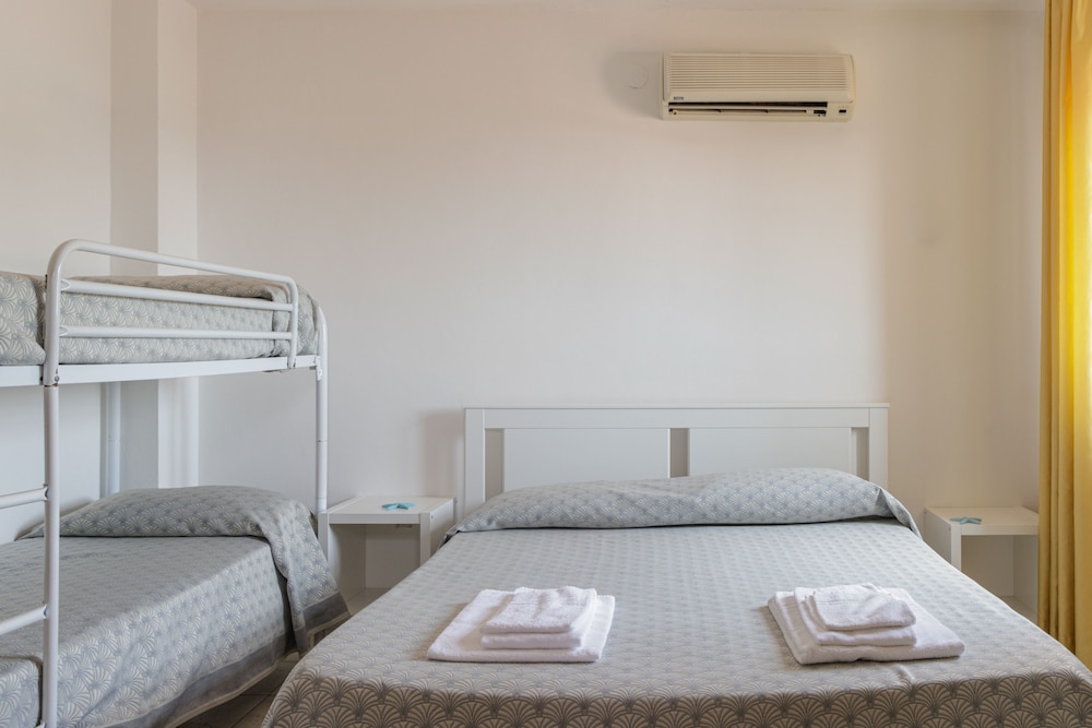 Hotel Bolivar 17/50