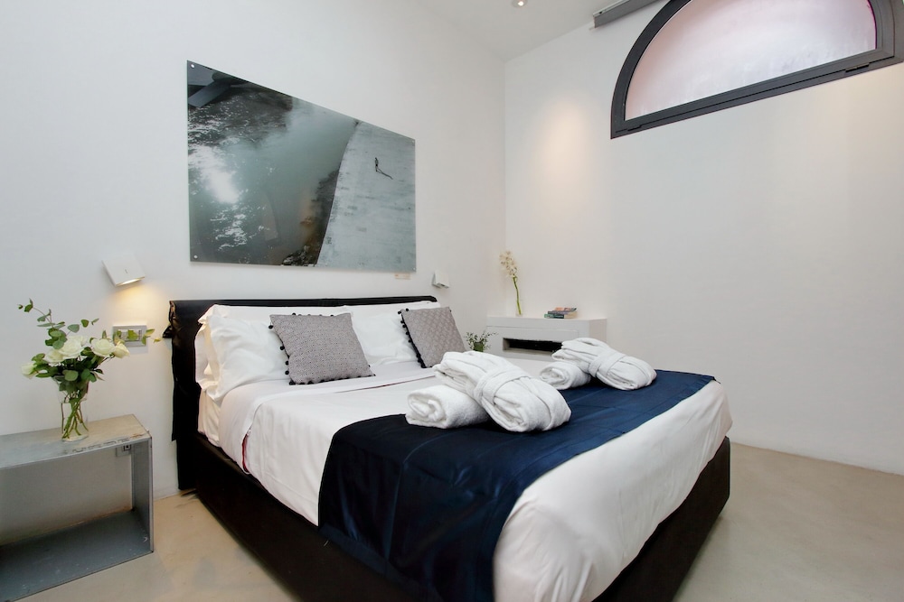 Urben Suites Apartments Design 9/42