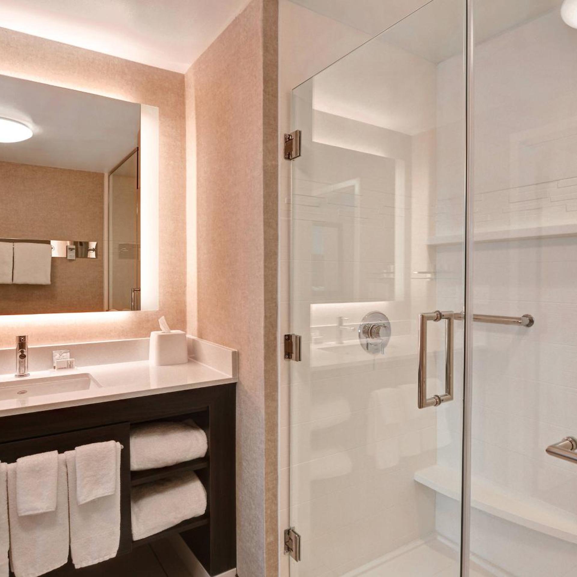 استوديو بسرير كوين مع أريكة لذوي الإعاقة، Residence Inn by Marriott Fort Walton Beach 5/9