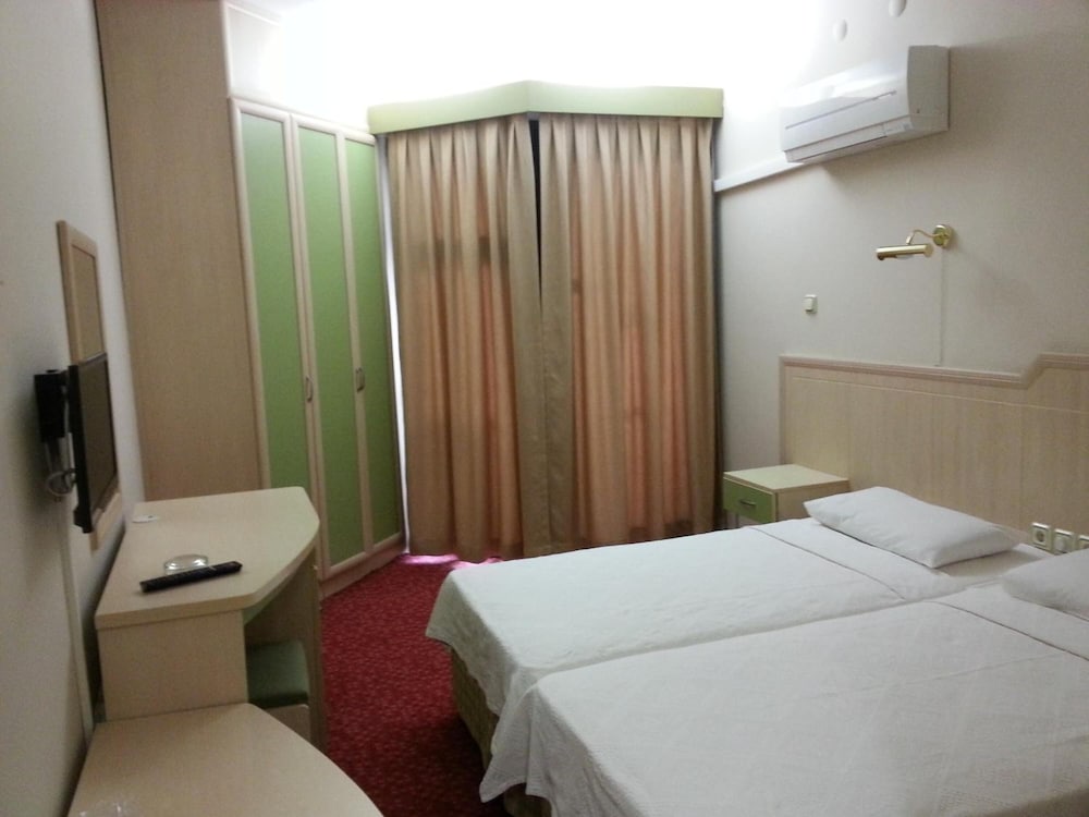 Ridvan Hotel 27/69