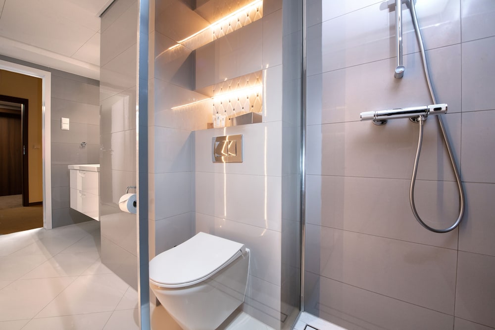 Xerion Hotel 48/50