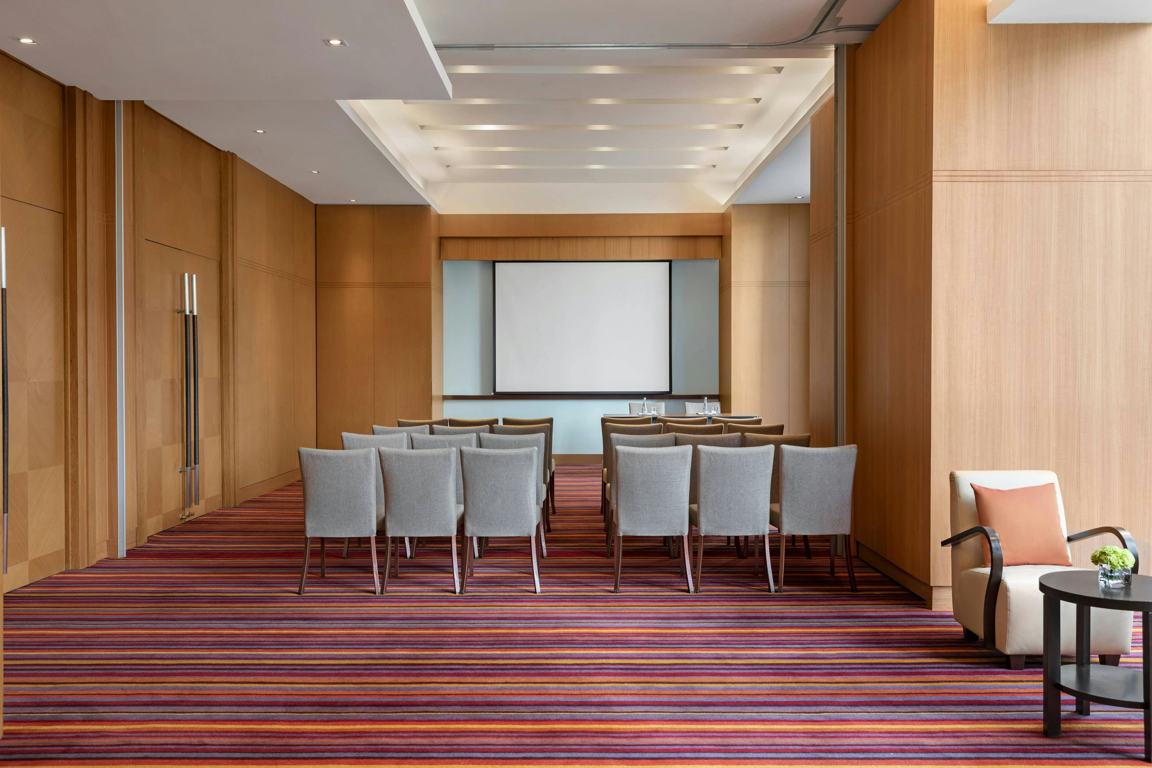 Sukhumvit Park Bangkok - Marriott Executive Apartments 11/14