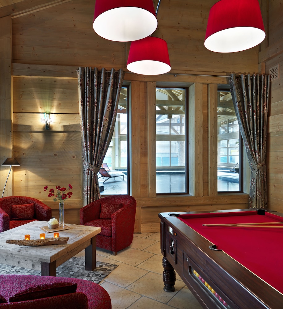 CGH Residences and Spas La Reine des Pres 34/49