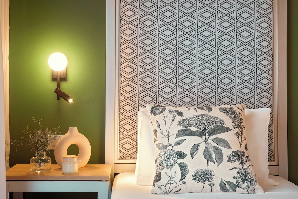 Zeus Essence Bucharest, Trademark Collection by Wyndham 4/65