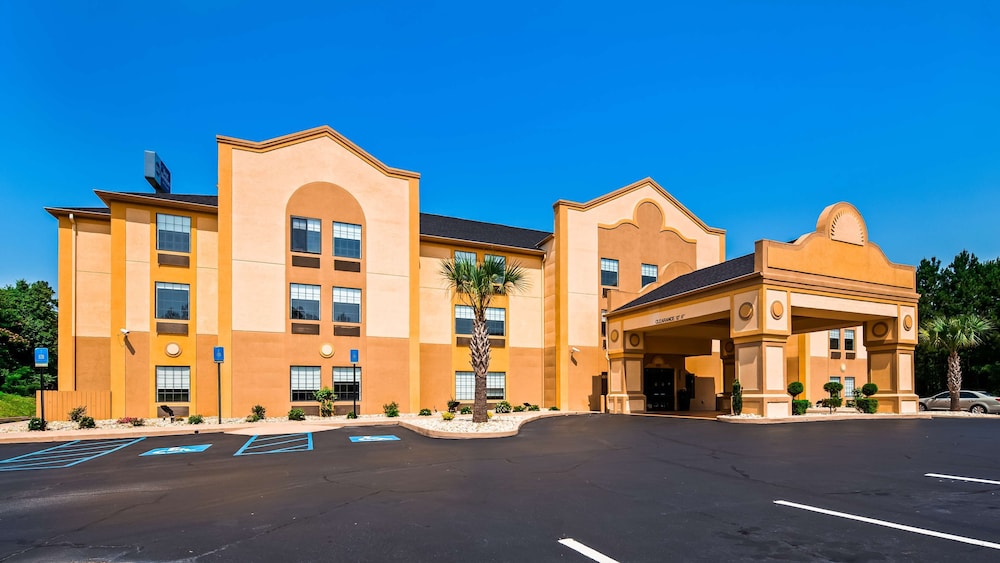 Best Western Bradbury Inn & Suites 1/26
