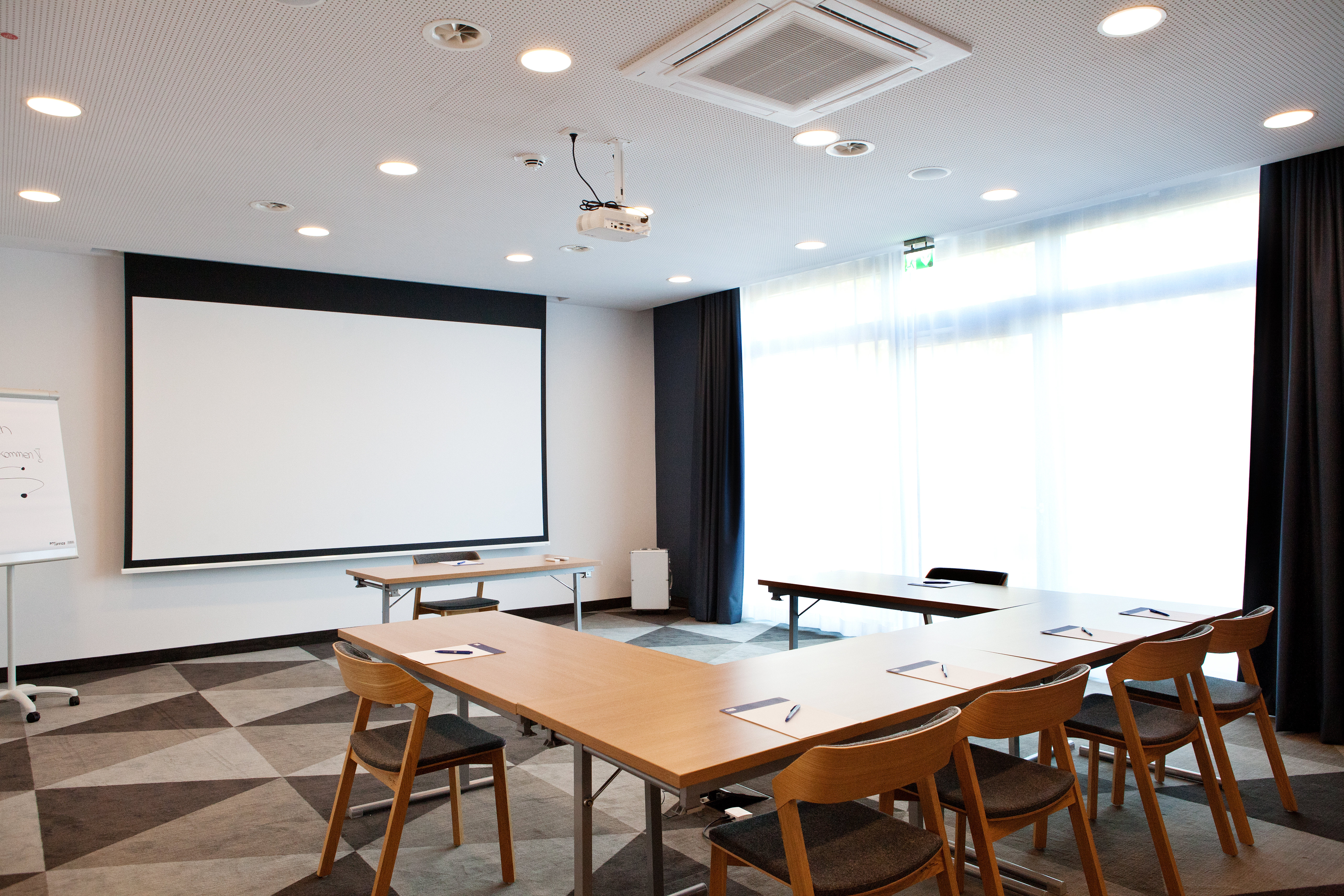 HOLIDAY INN EXPRESS FRANKFURT AIRPORT - RAUNHEIM 45/49