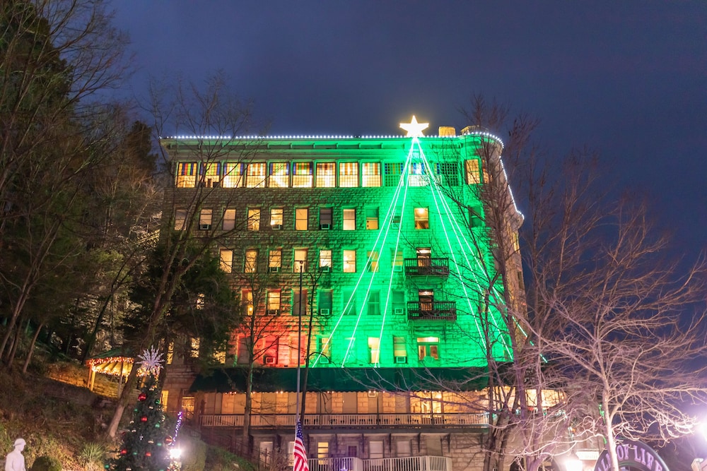 Basin Park Hotel 2/69