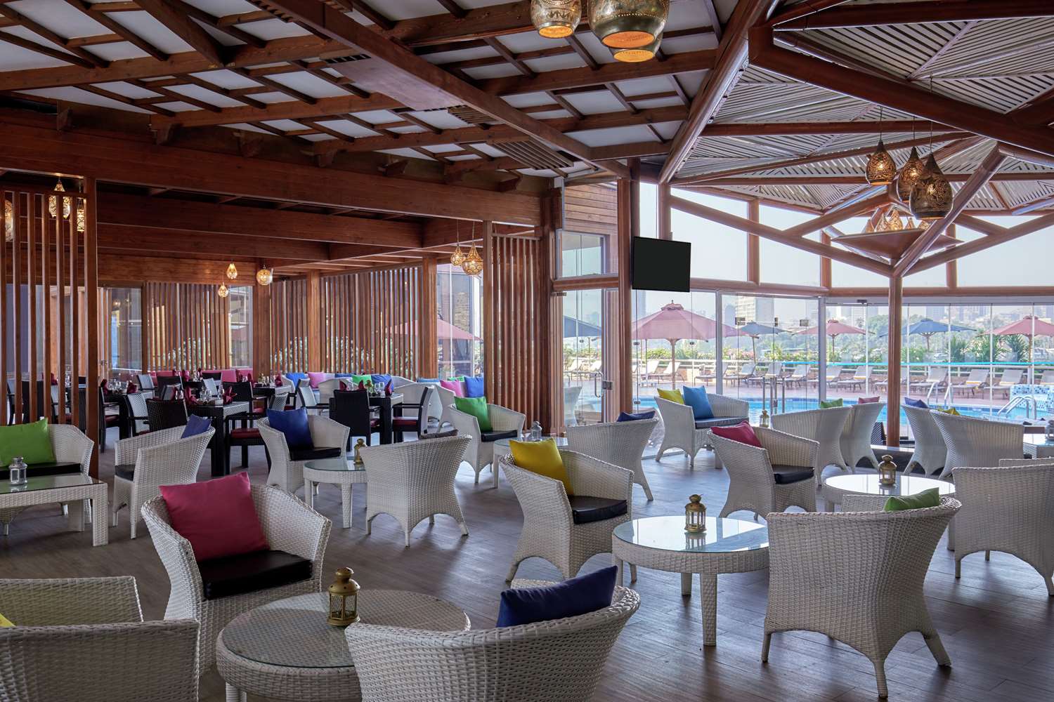 restaurant cafeteria