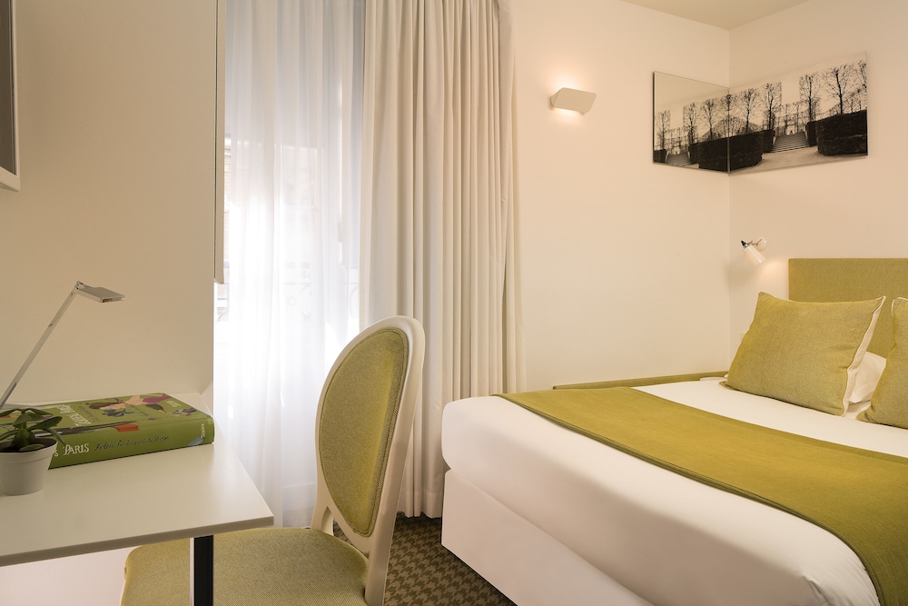Hotel Mistral 12/54
