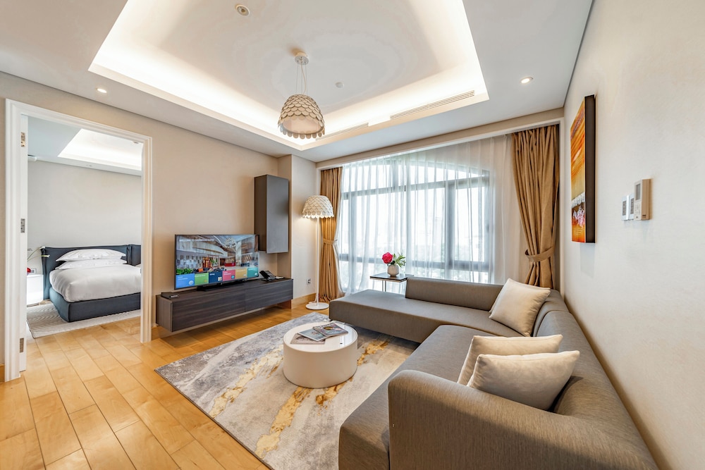 SHERWOOD SUITES 54/74