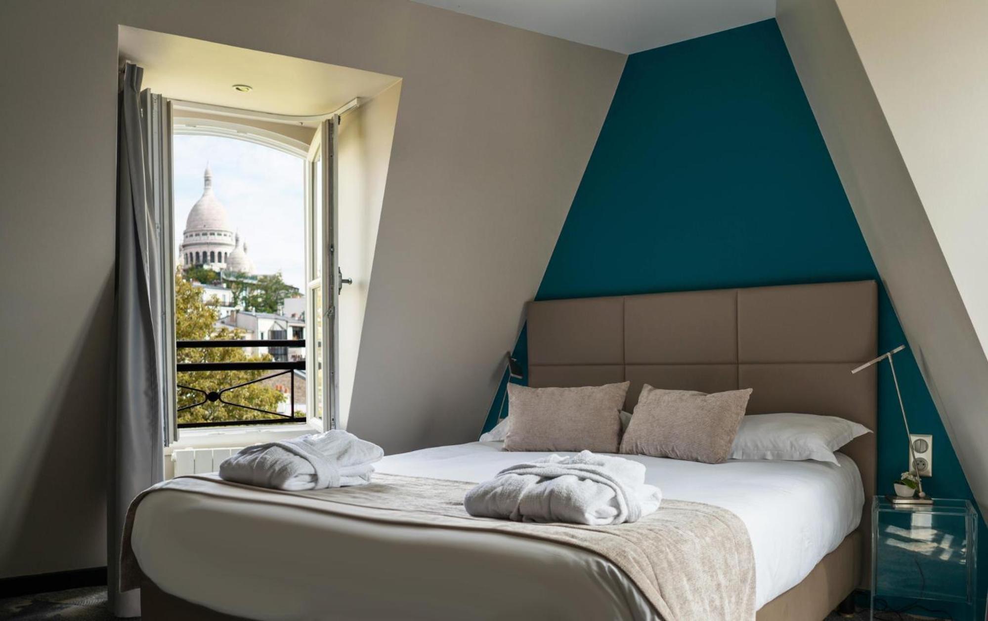 Suite, City View