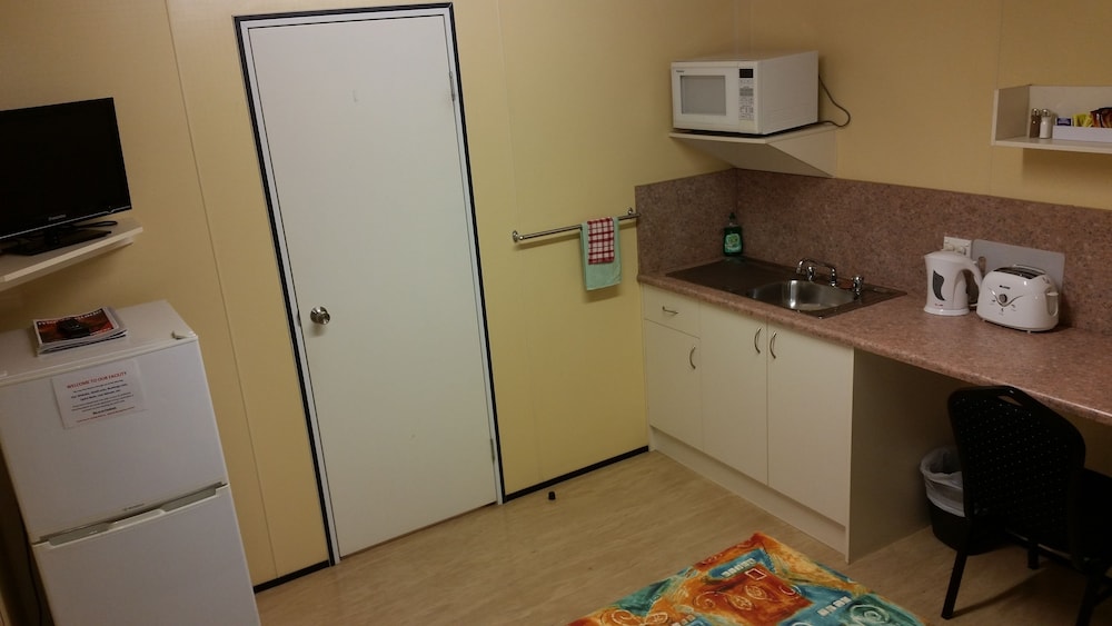 LEICHHARDT ACCOMMODATION 42/45
