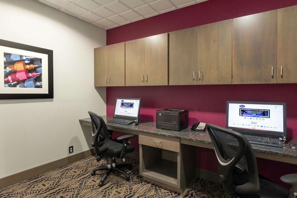 Hampton Inn Akronsouth 41/45