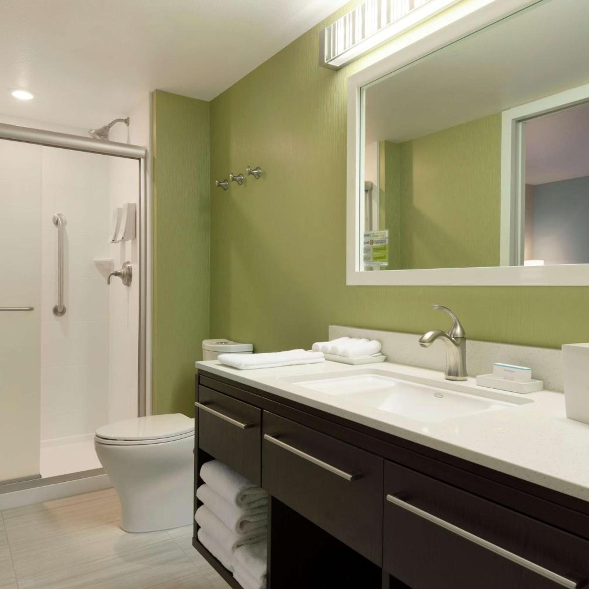 STUDIO, SUITE, QUEEN BED, ACCESSIBLE