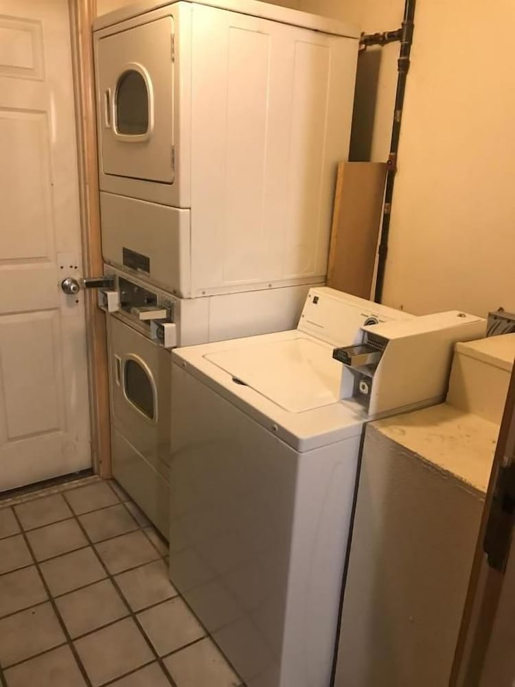 Motel6 Rock Hill, SC - Cherry Road 8/34