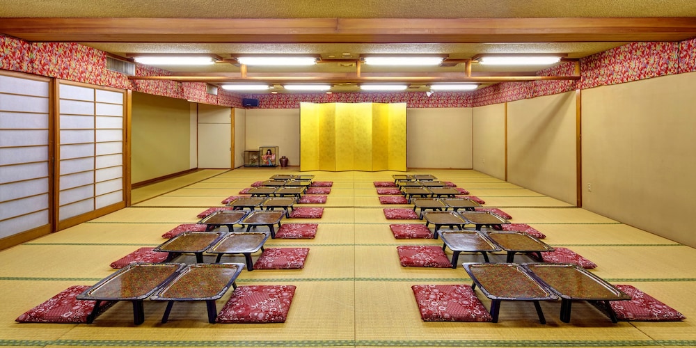 Okinawa Sun Plaza Hotel 47/53