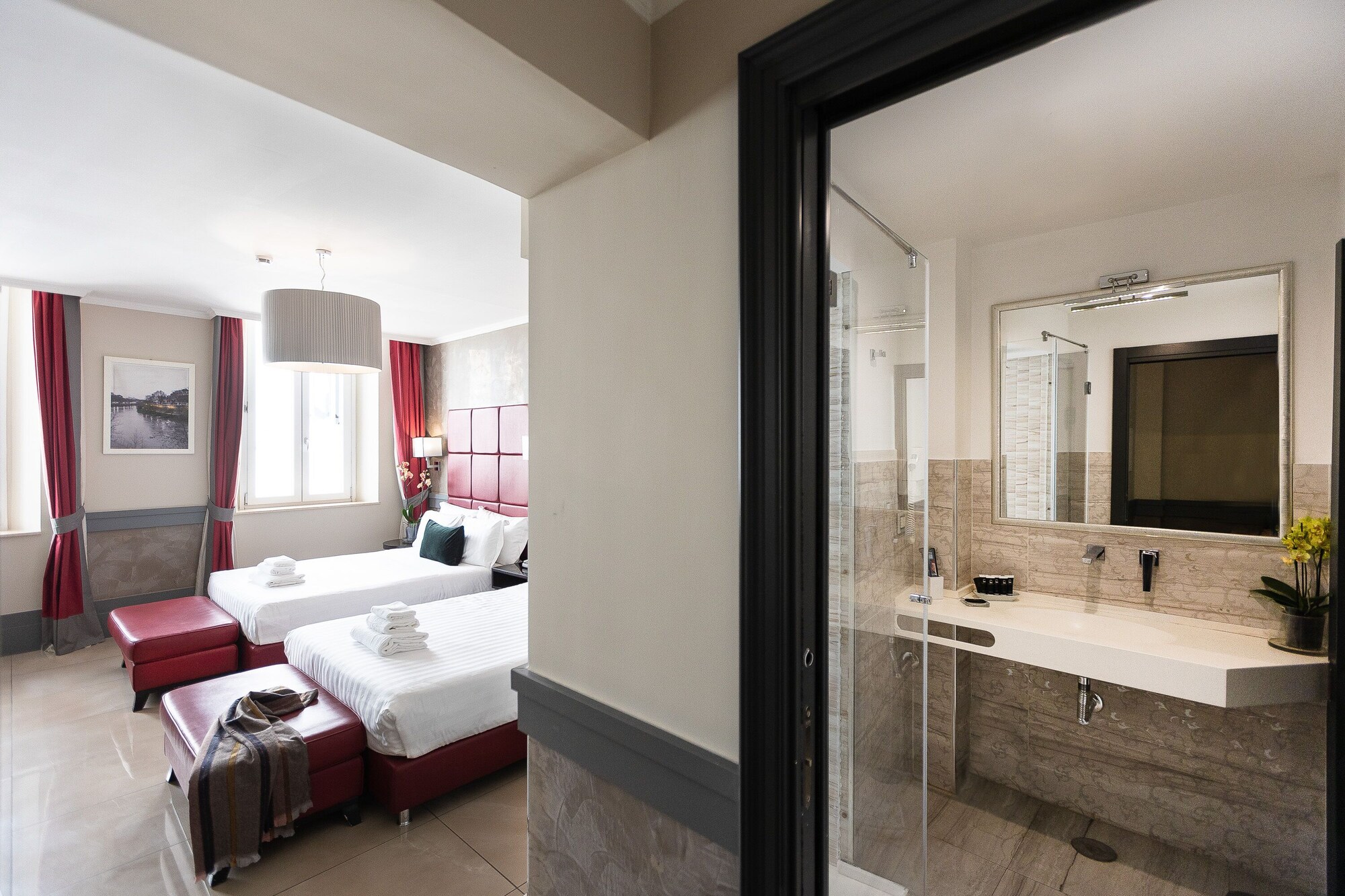 Room, Quadruple, Twin Beds, Bathtub, Hotel Castellino Roma 4/8