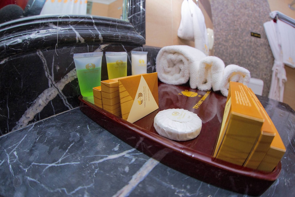 Tiffany Diamond Hotel Indira Gandhi Street 64/71