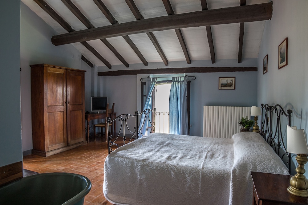Antico Borgo Di Tabiano Castello 12/36