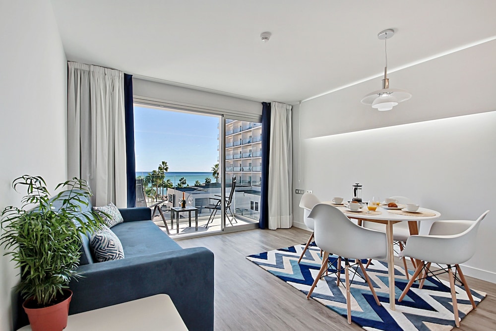 Carihuela Suites 15/31