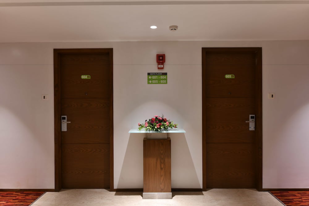 Hotel Leafio Marigold Marol 6/22