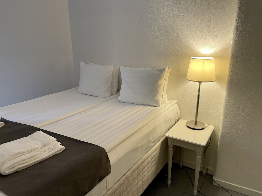 Unique Hotel 32/77