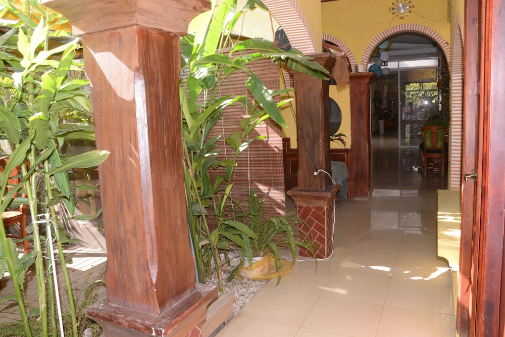 Hotel Aloha 33/64