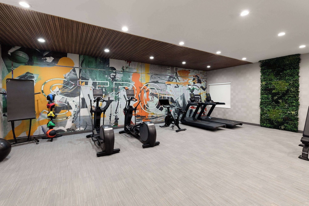 Hawthorn Extended Stay by Wyndham DeSoto 12/23